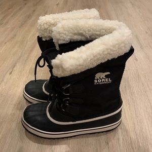 Women’s Sorel Winter Carnival boots